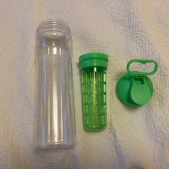 Tea-Infused Water Bottle - Picture 4 of 4